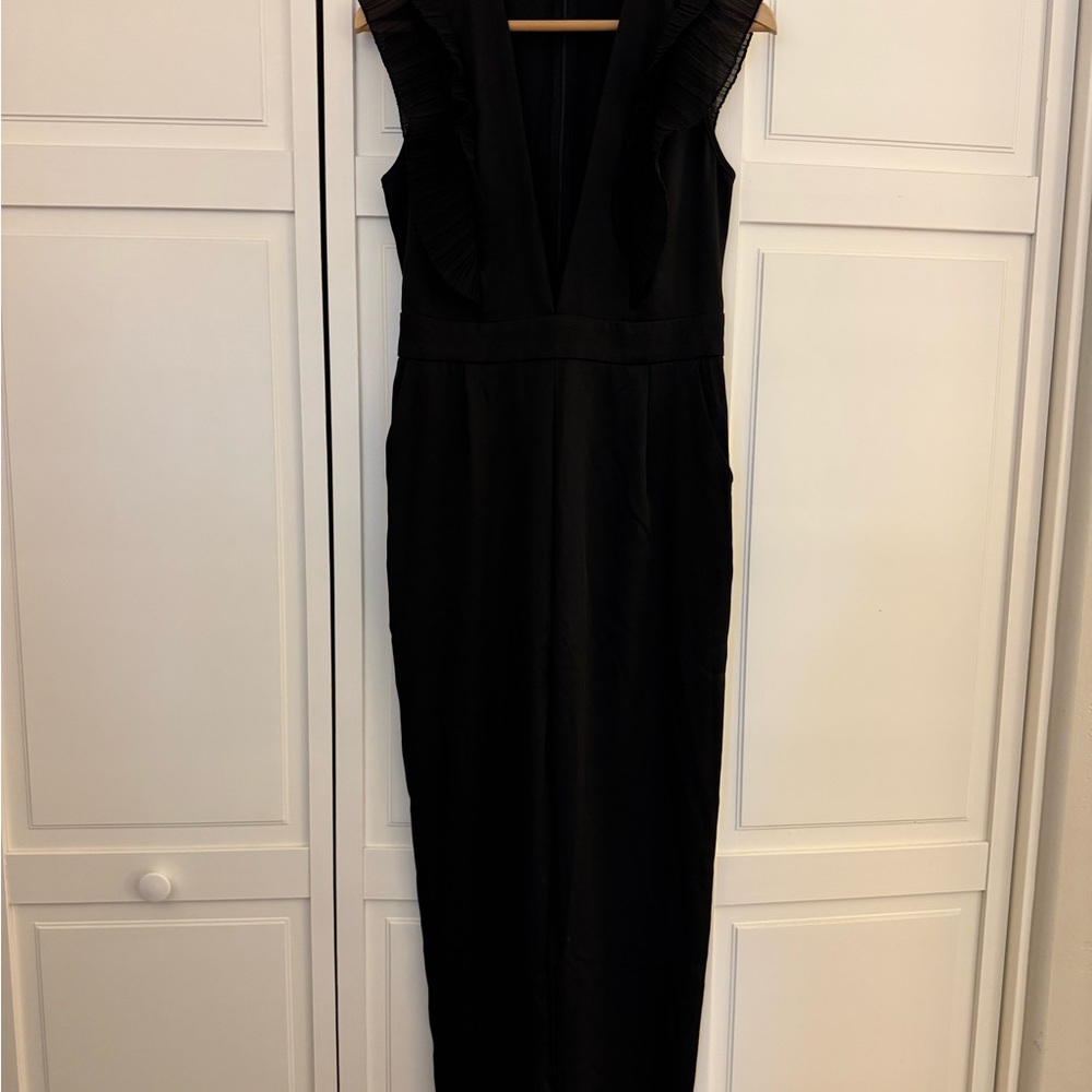 Elegant Black Sleeveless Plunging Jumpsuit